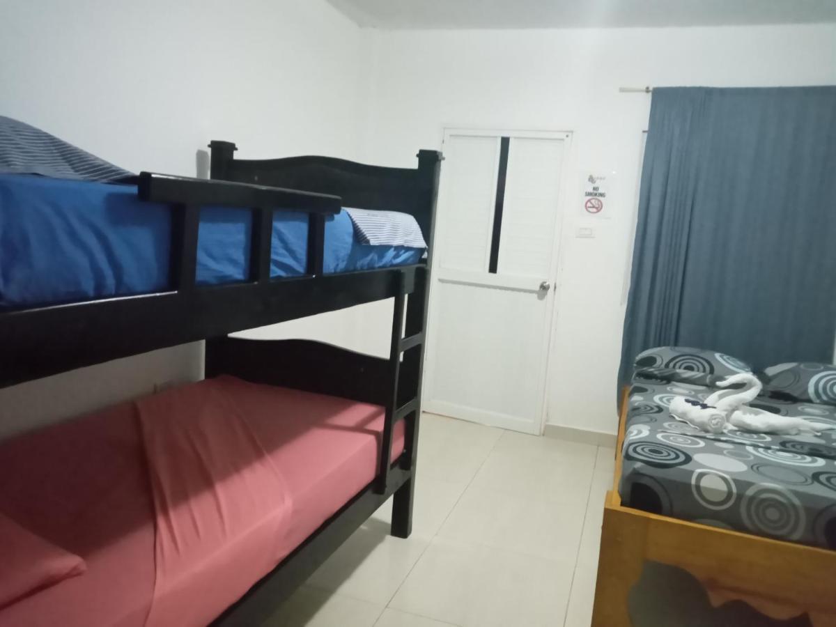 Hostal Cuyagua Palomino Dış mekan fotoğraf