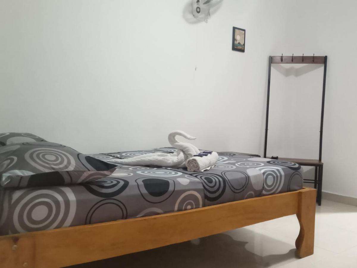 Hostal Cuyagua Palomino Dış mekan fotoğraf