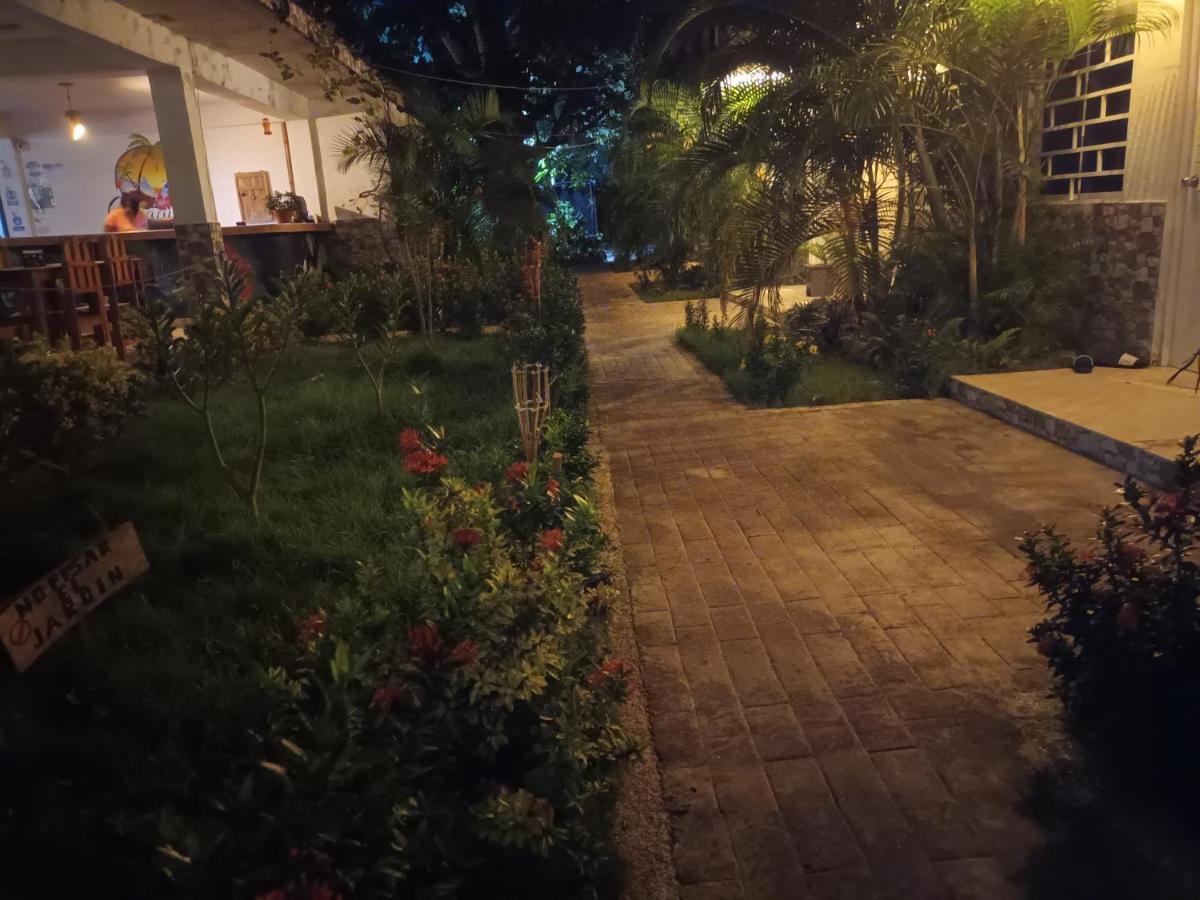 Hostal Cuyagua Palomino Dış mekan fotoğraf